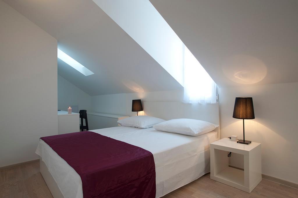 Attic Apartments سبليت الغرفة الصورة